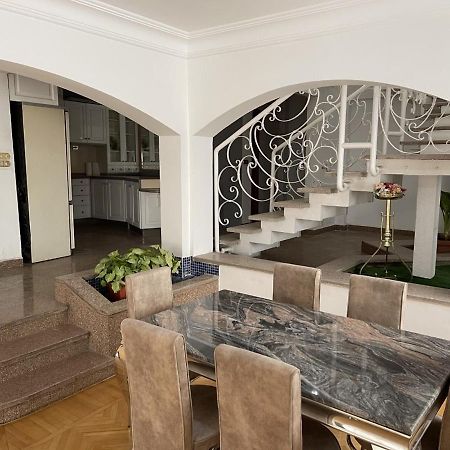 Heliopolis Modern 2Bdr Apartment Kairó Kültér fotó